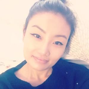 Meet your Posher, Naomi